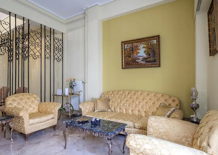Vintage Maisonette City Center