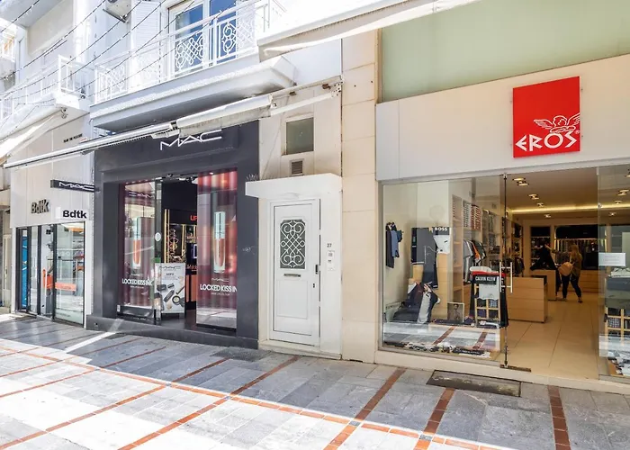 Vintage Maisonette City Center